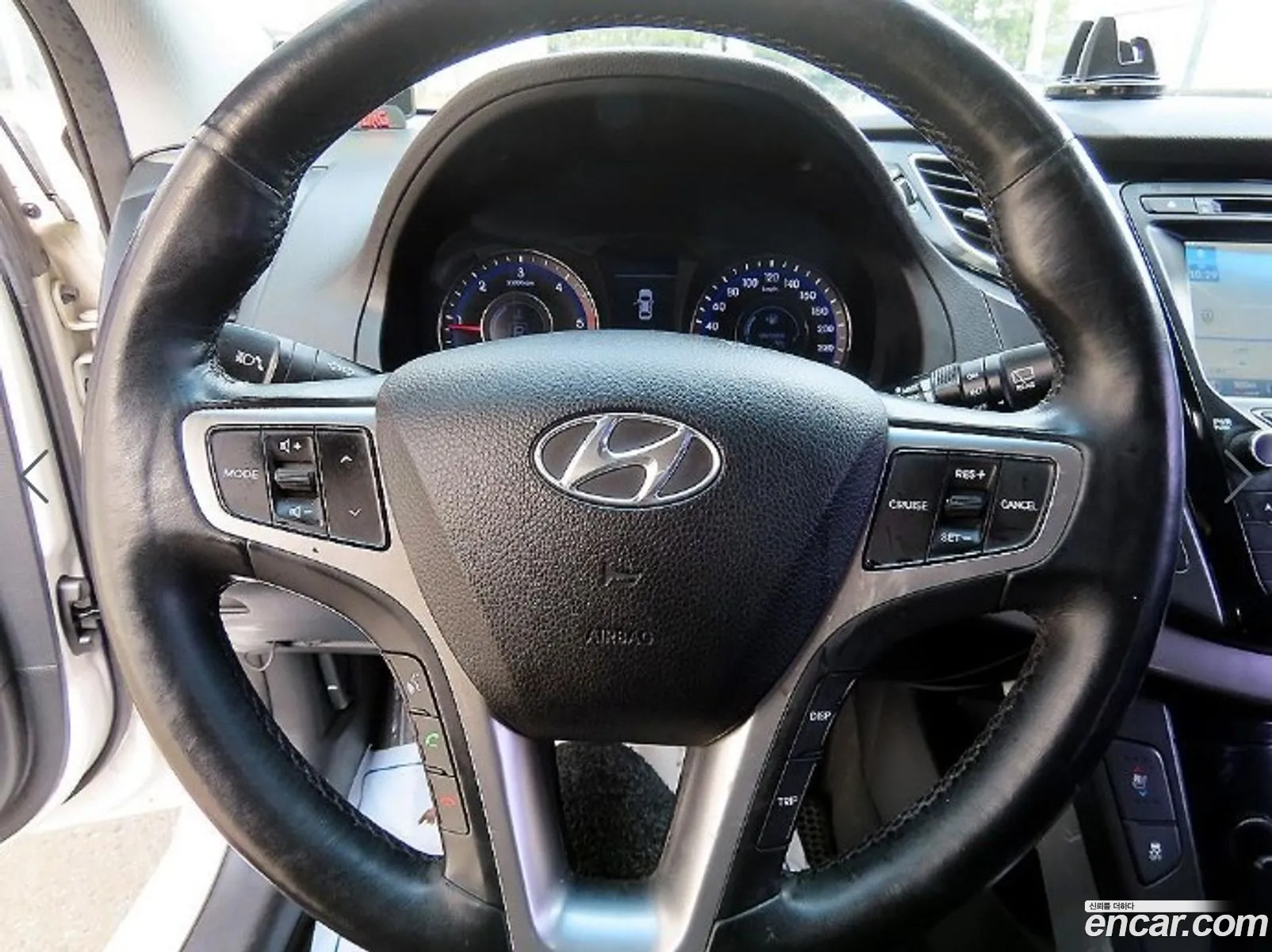 Hyundai i40 2013 — 11
