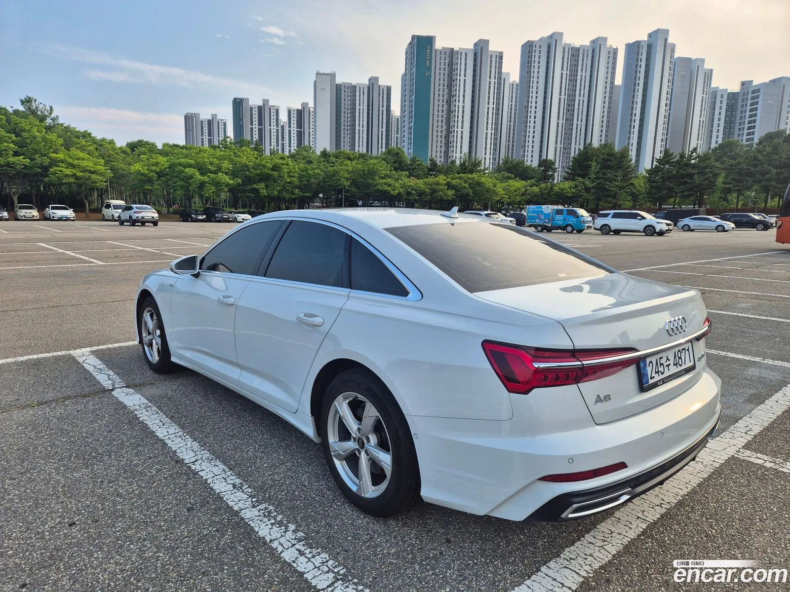 Audi A6 2021 — 2