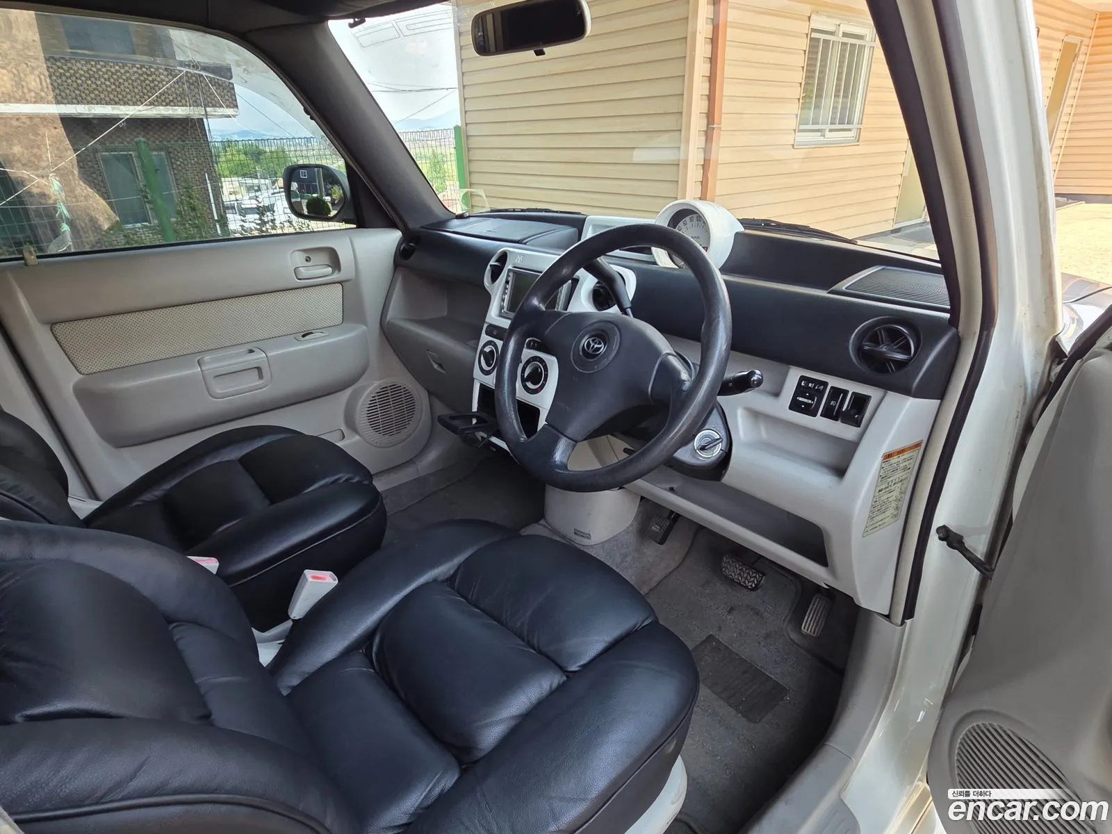 Toyota bB 2002 — 3