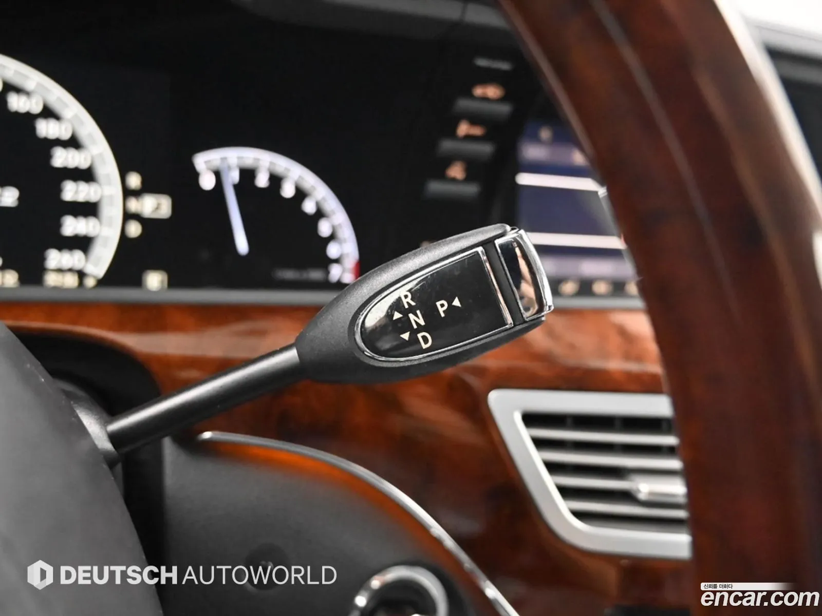 Mercedes-Benz S-Class W221 2011 — 17