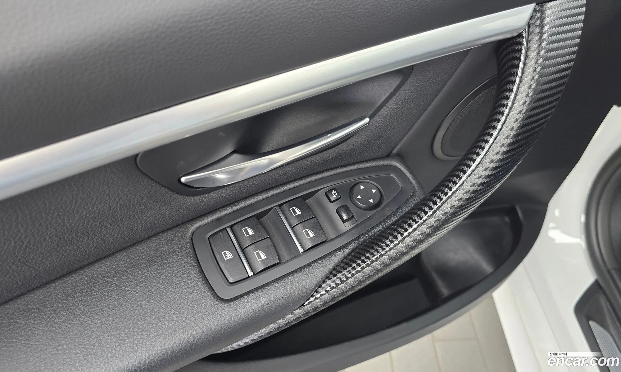BMW 3 Series 2018 WBA8C5104J5L45572 — 5