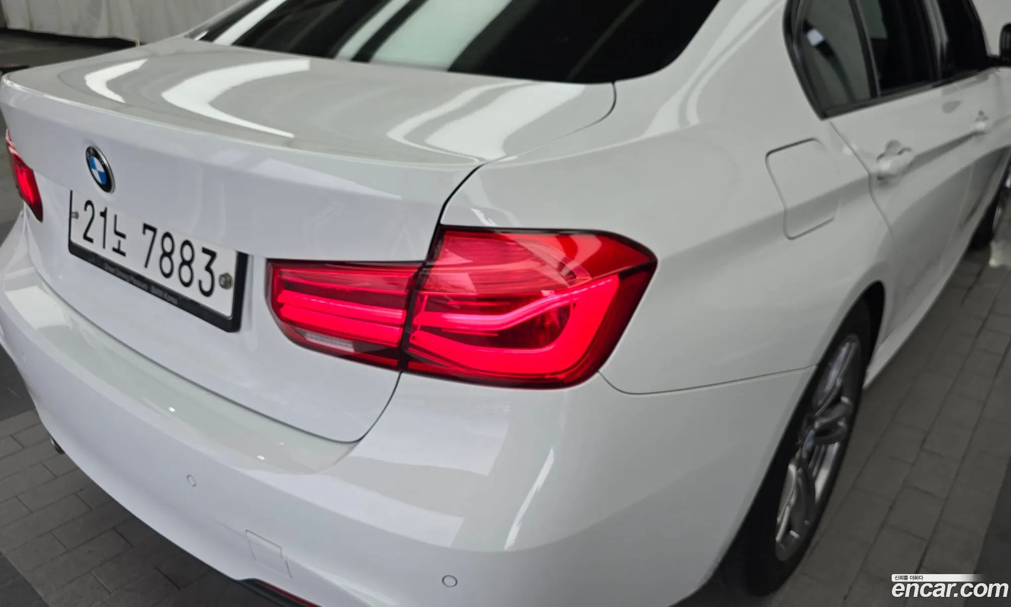 BMW 3 Series 2018 WBA8C5104J5L45572 — 19