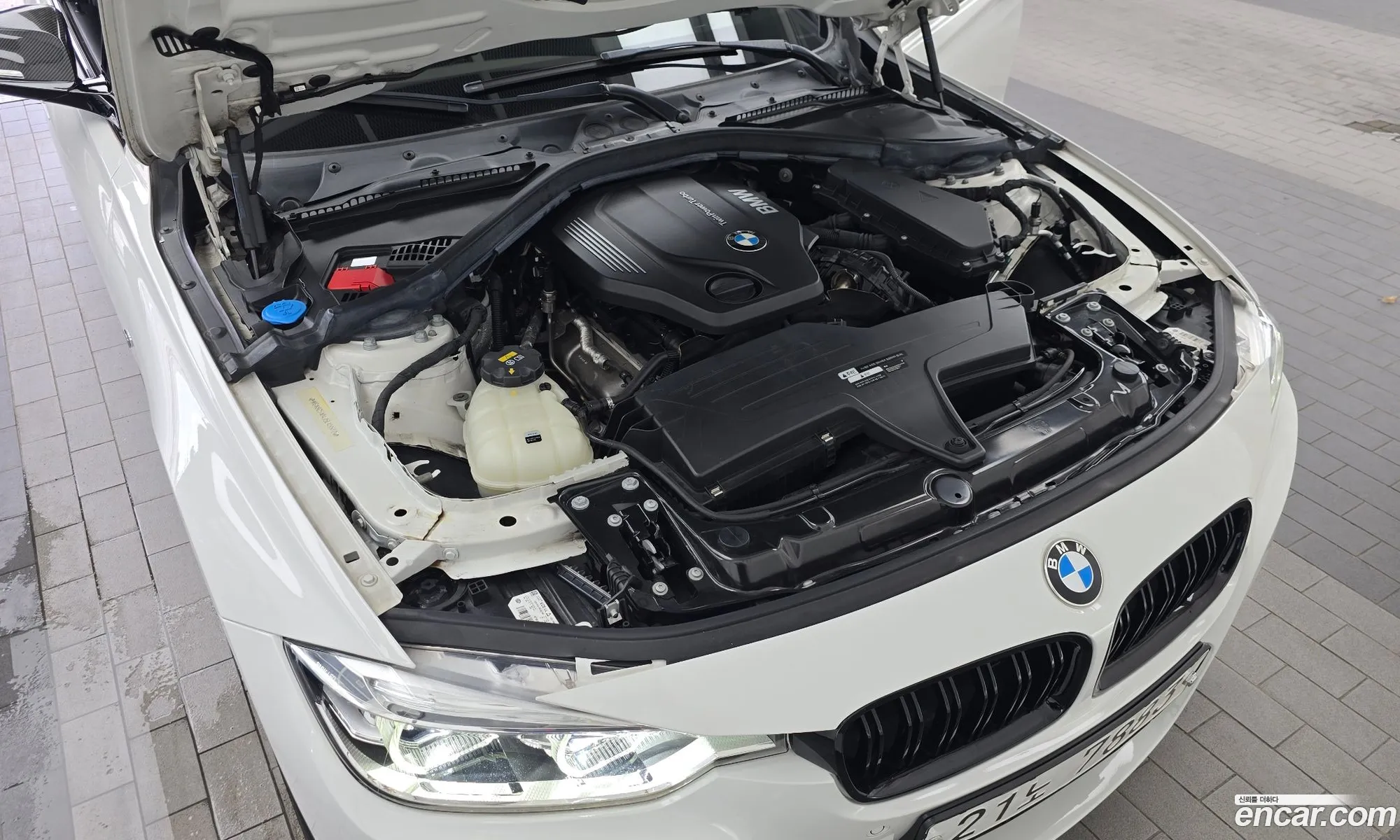 BMW 3 Series 2018 WBA8C5104J5L45572 — 28