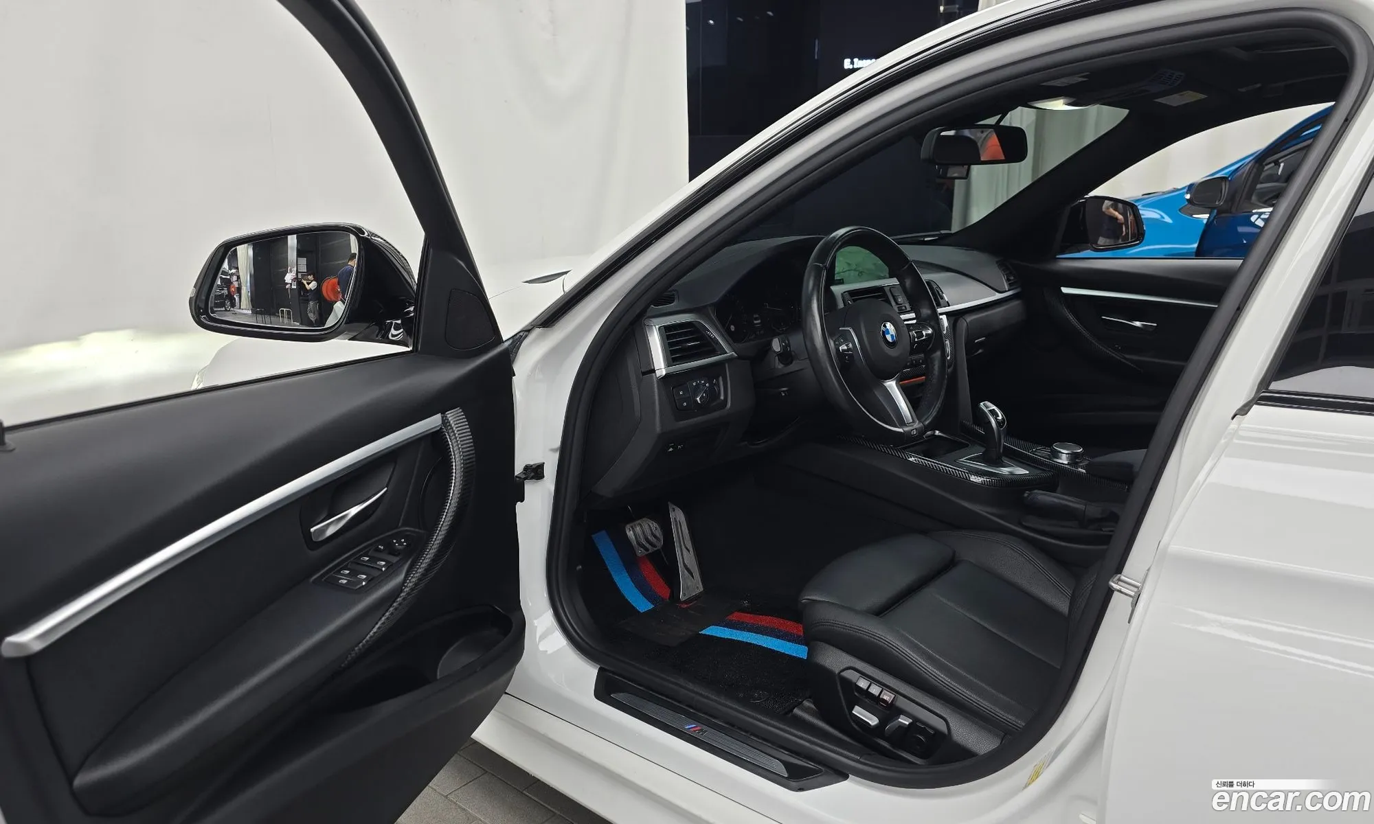 BMW 3 Series 2018 WBA8C5104J5L45572 — 16
