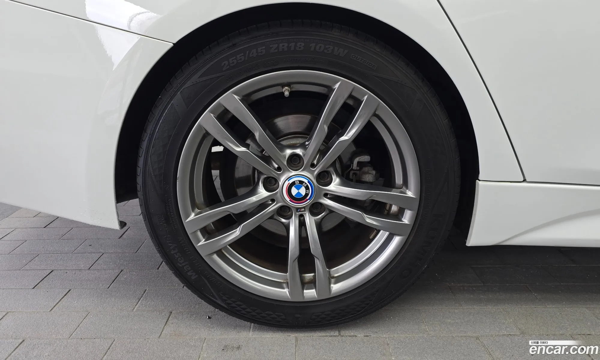 BMW 3 Series 2018 WBA8C5104J5L45572 — 18