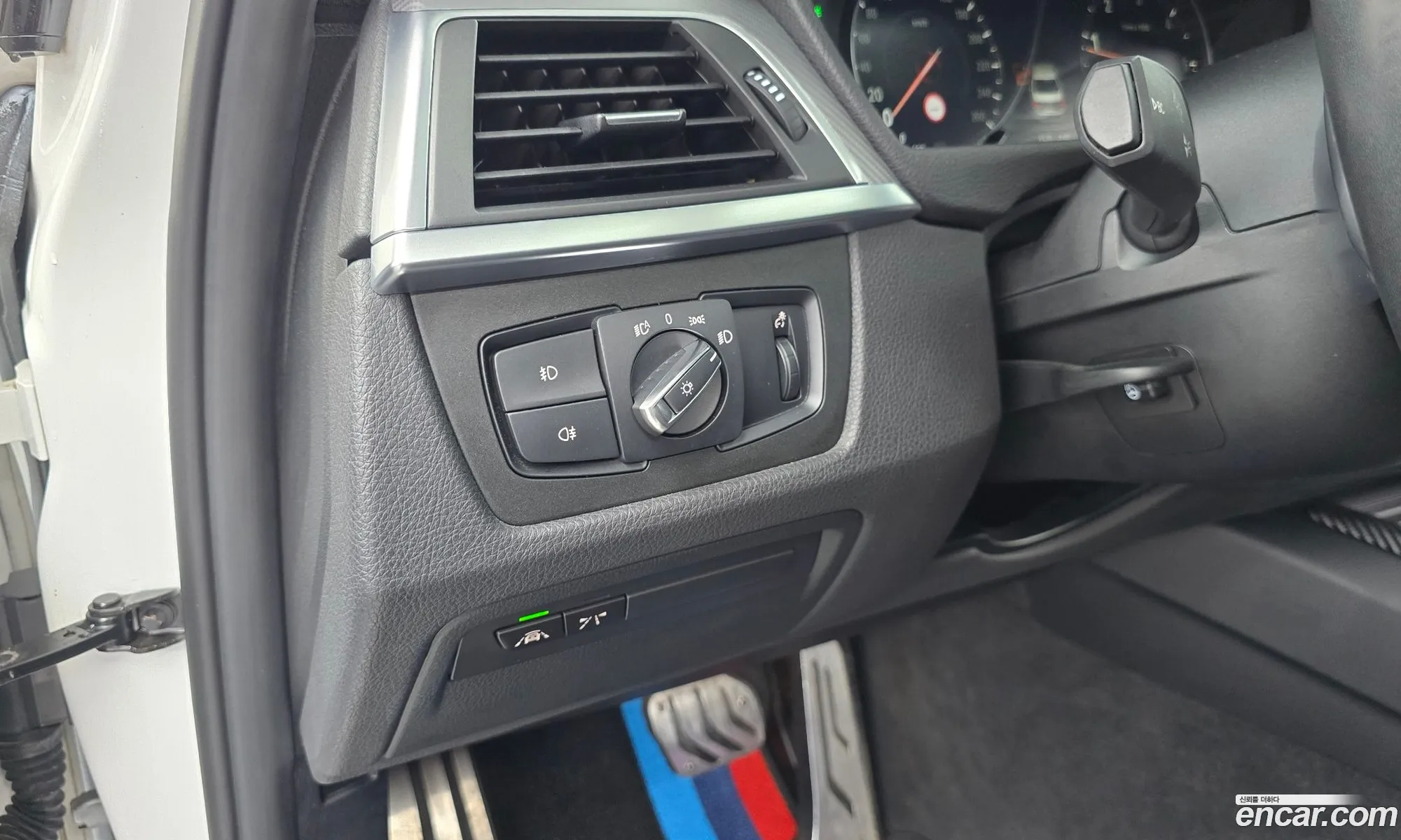 BMW 3 Series 2018 WBA8C5104J5L45572 — 10