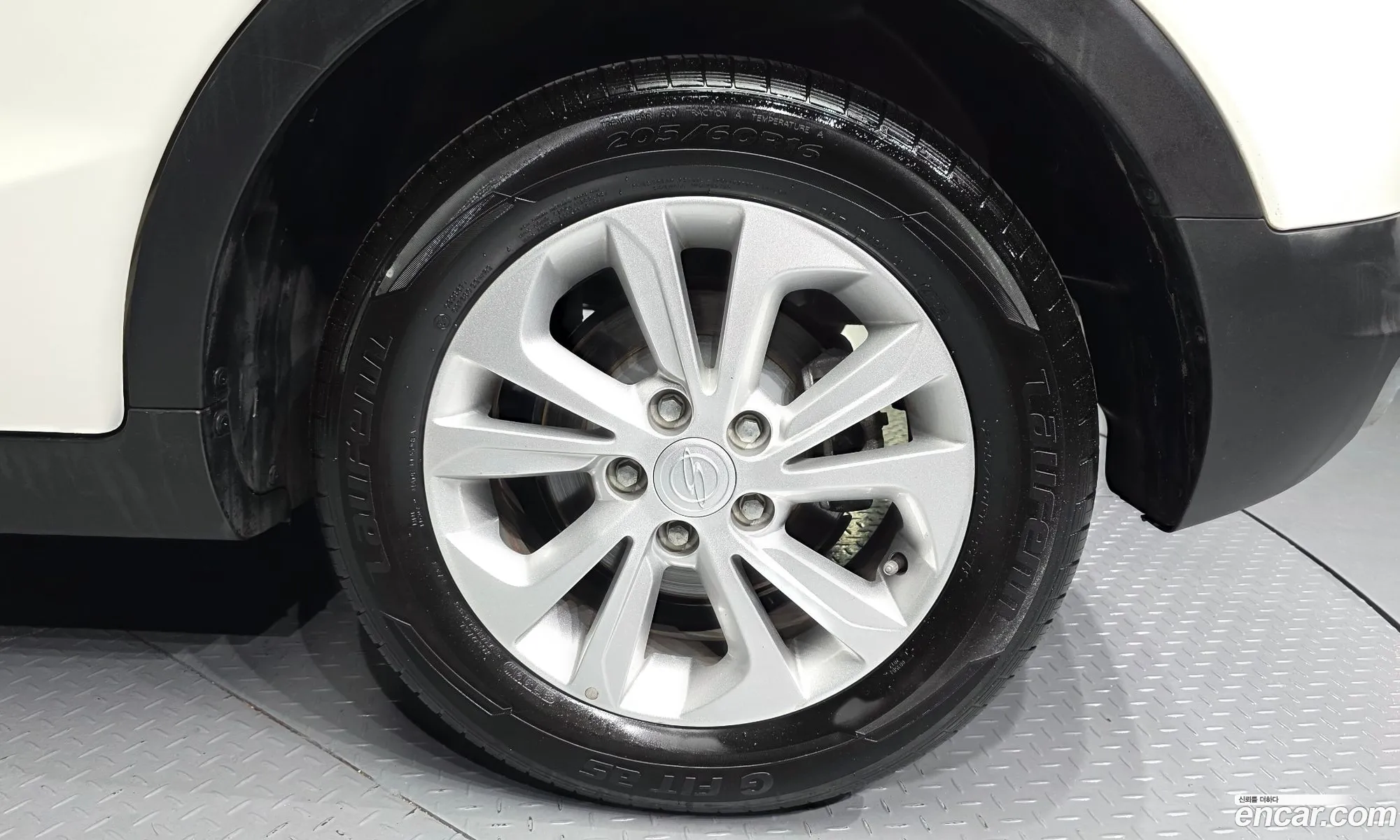 KG Mobility (SsangYong) Tivoli Armour 2019 — 30