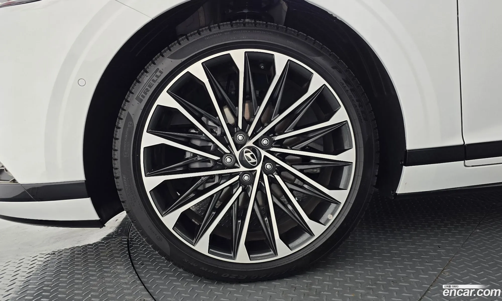 Hyundai Grandeur Hybrid 2026 — 9