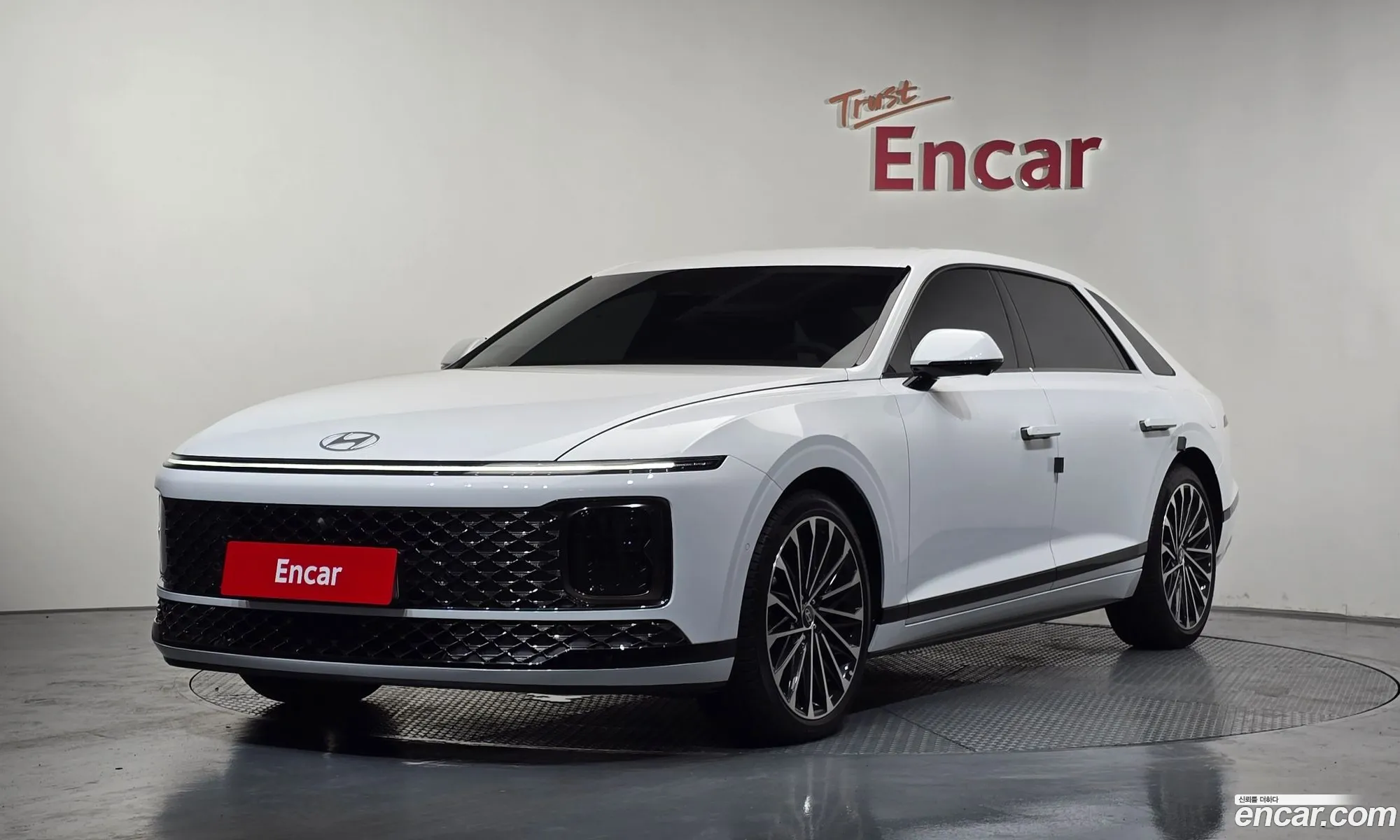 Hyundai Grandeur Hybrid 2026 — 18