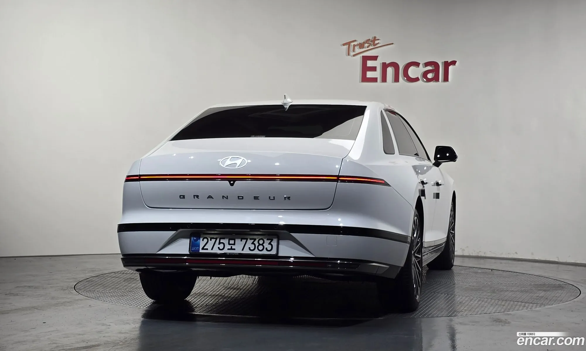 Hyundai Grandeur Hybrid 2026 — 5