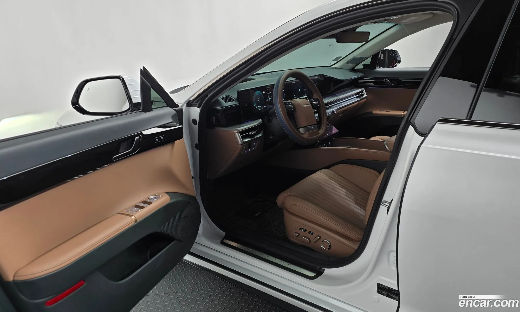 Hyundai Grandeur Hybrid 2026 — 13