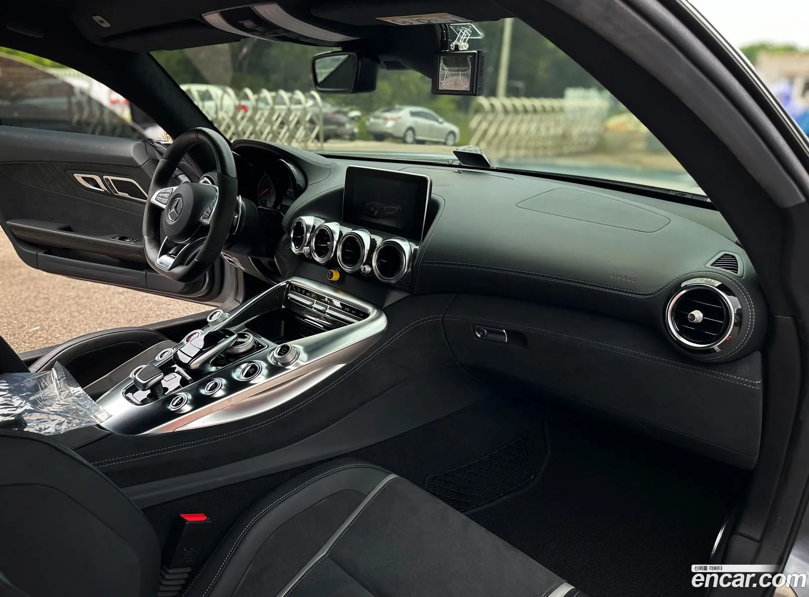 Mercedes-Benz AMG GT 2019 — 19