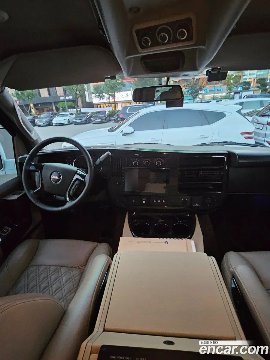 GMC Savana