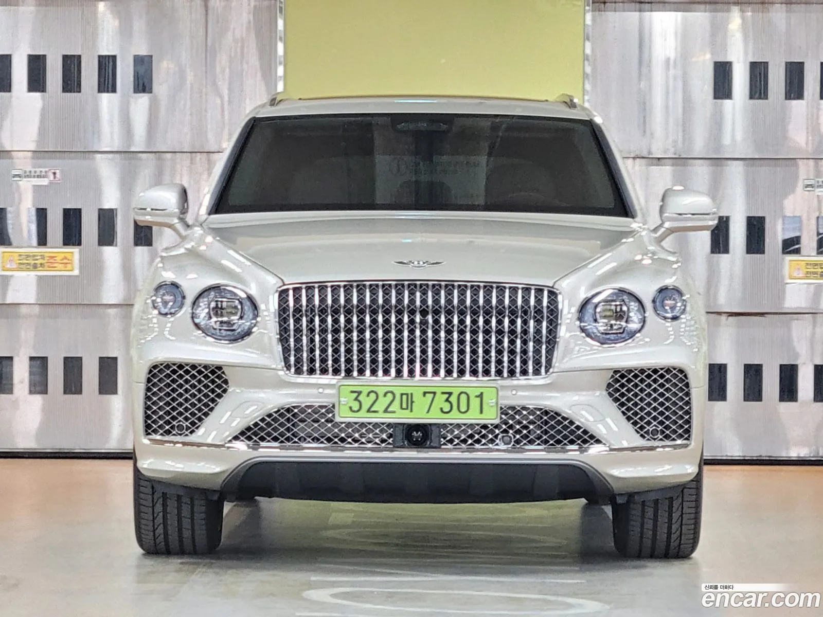 Bentley Bentayga 2026 — 20