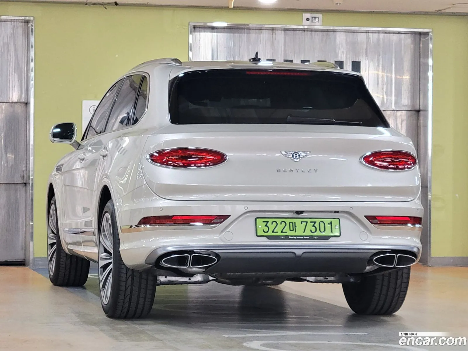 Bentley Bentayga 2026 — 7