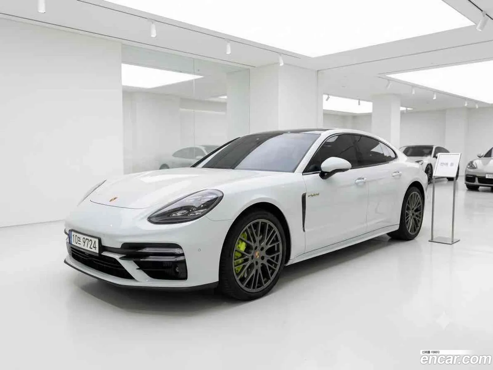 Porsche Panamera 2024 — 4