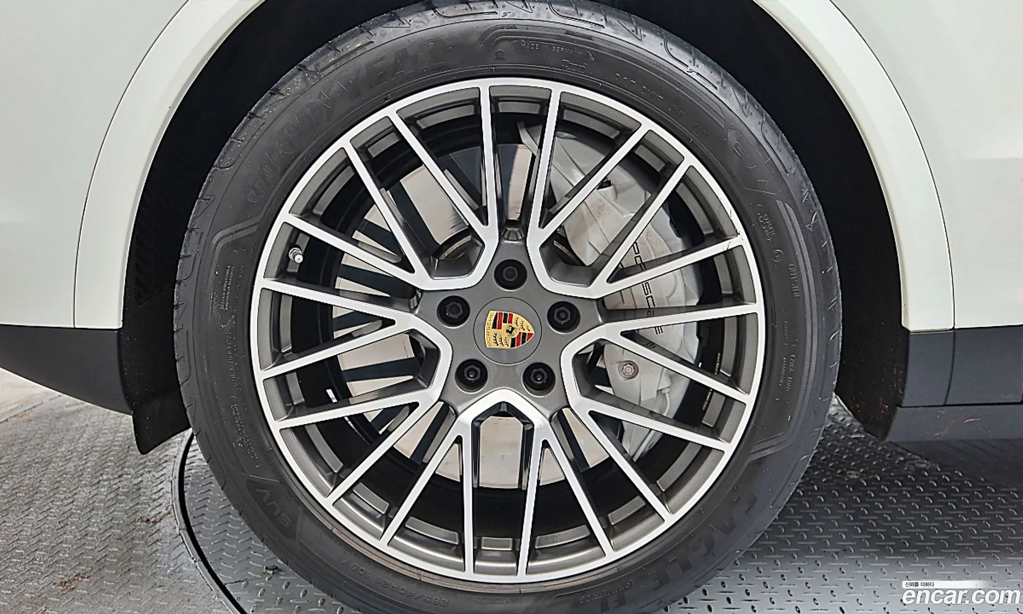 Porsche Cayenne 2020 — 12
