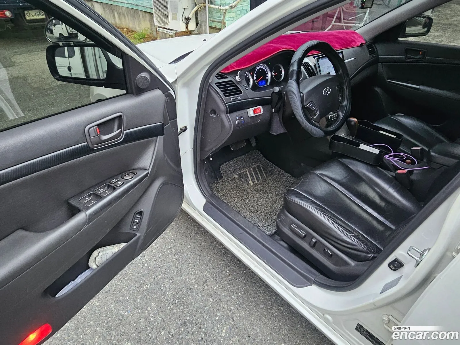 Hyundai NF Sonata Transform