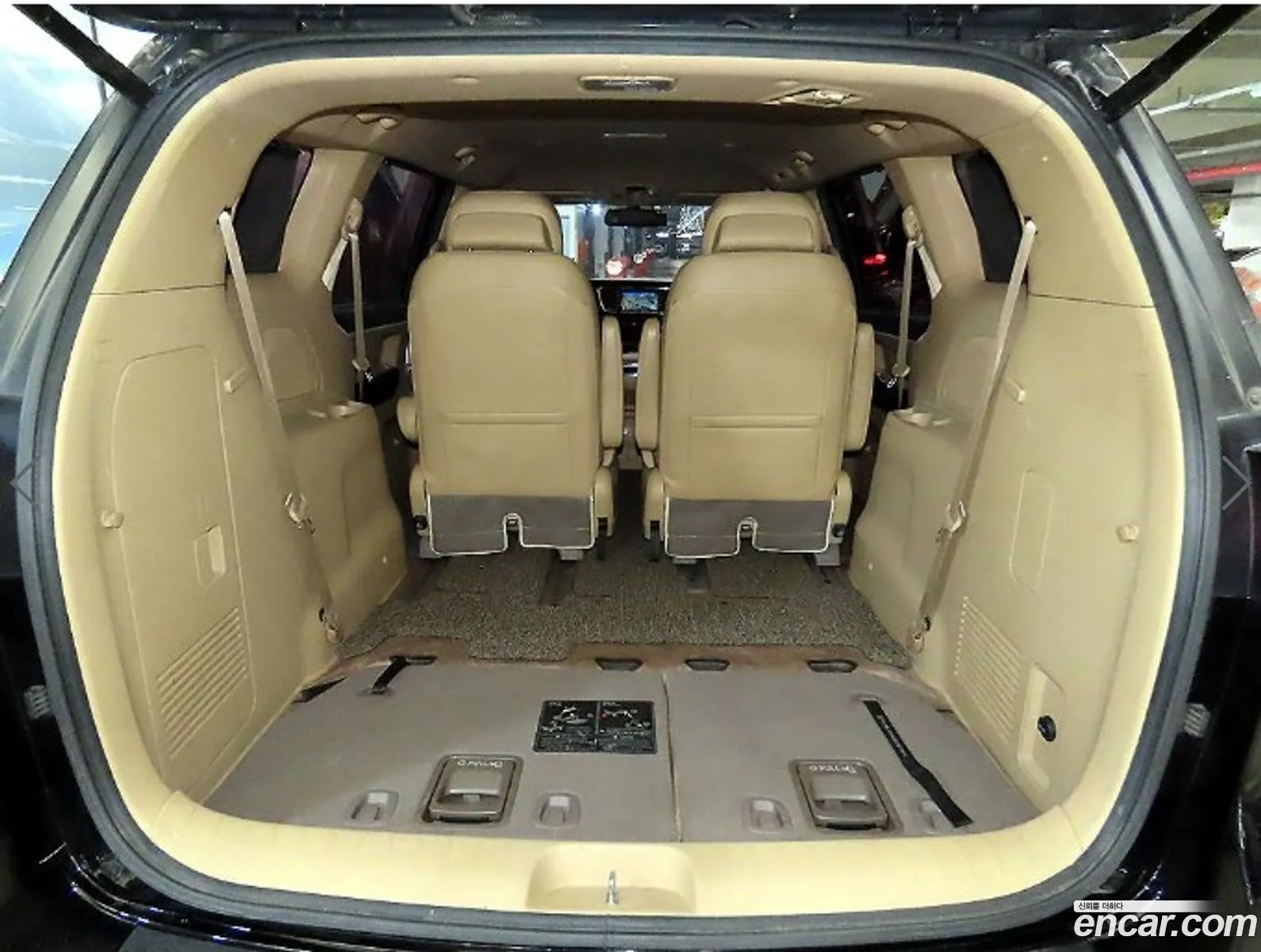 Kia Carnival 2015 — 10