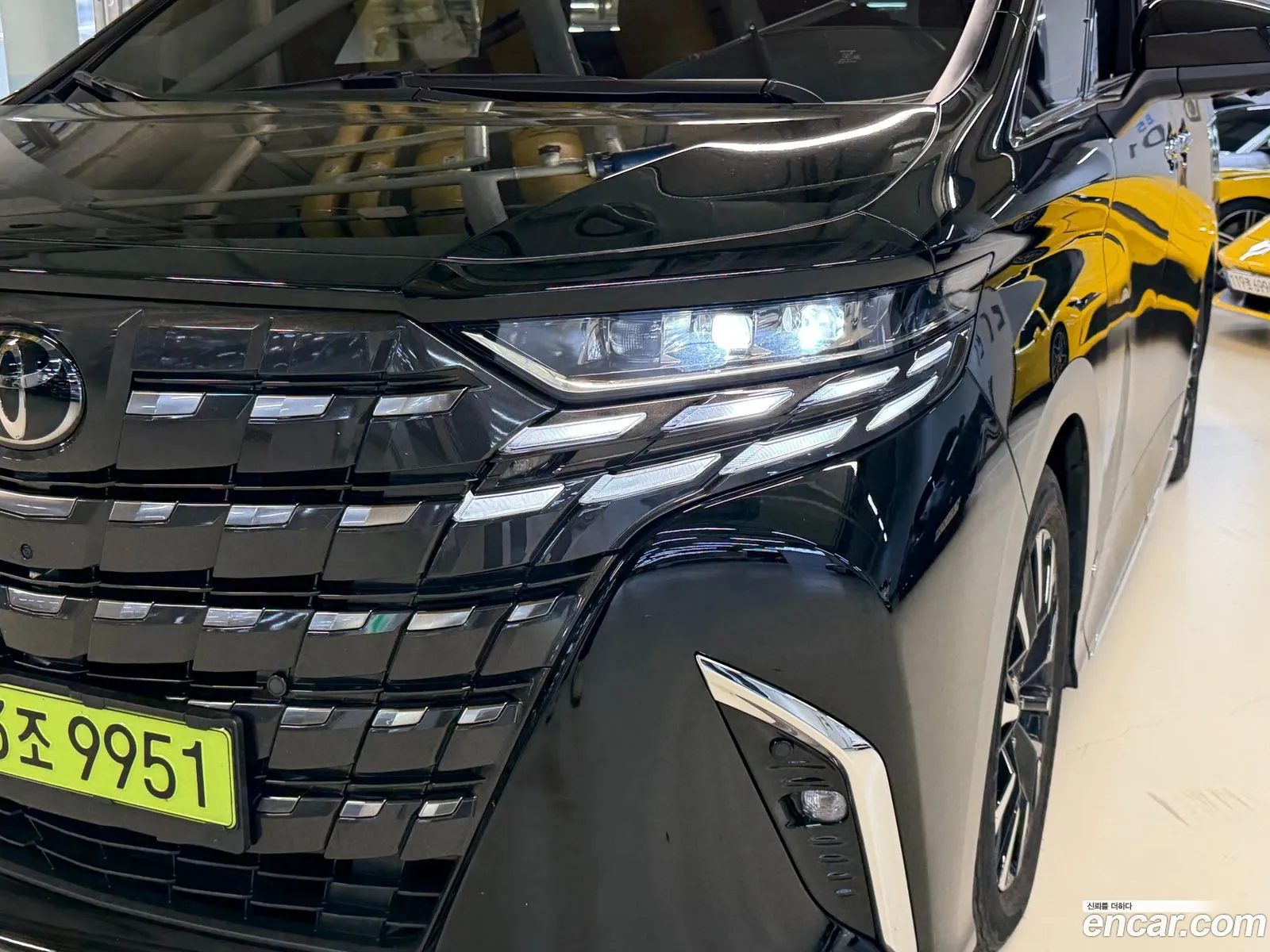 Toyota Alphard 2023 — 8