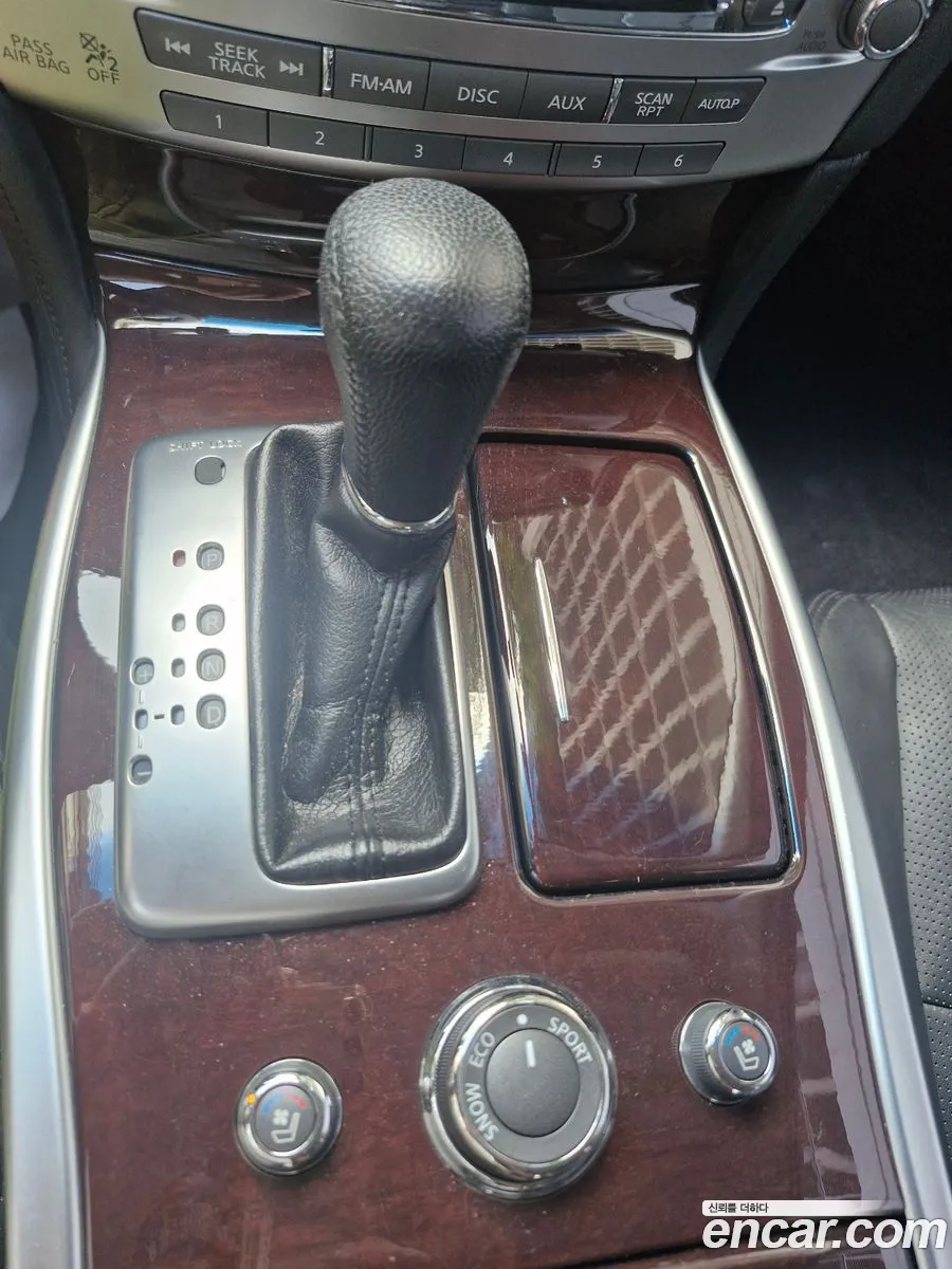 Infiniti M37 2011 — 8