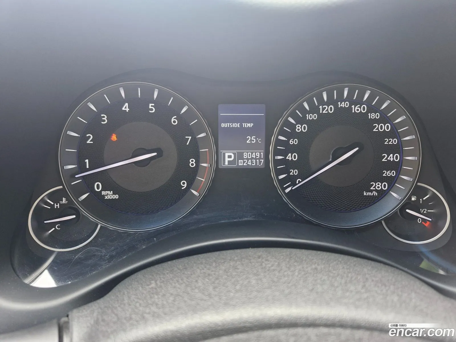 Infiniti M37 2011 — 18