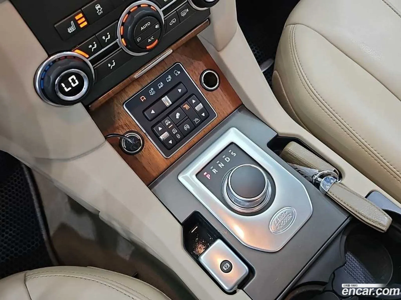 Land Rover Discovery 4 2016 — 17