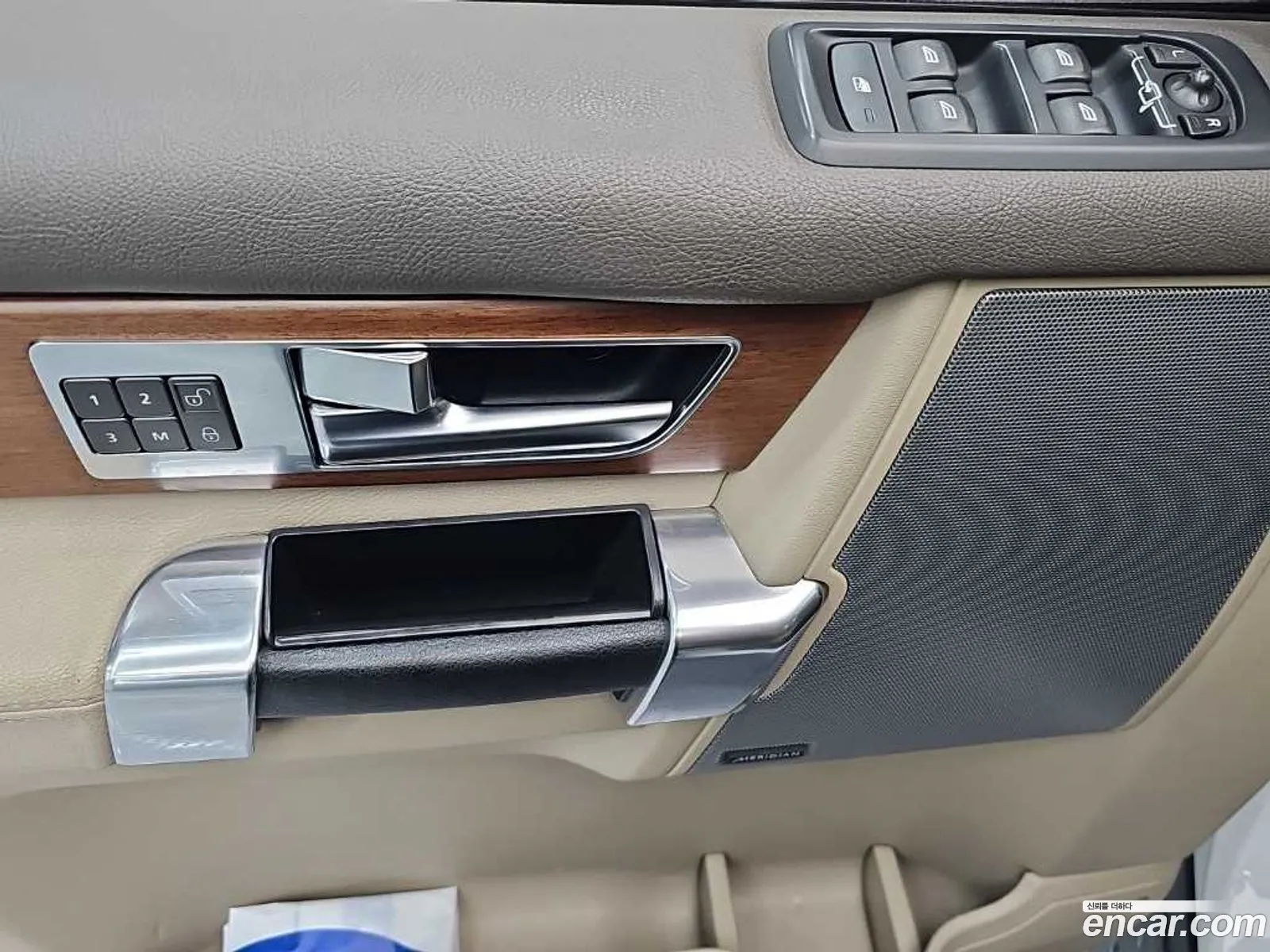 Land Rover Discovery 4 2016 — 10
