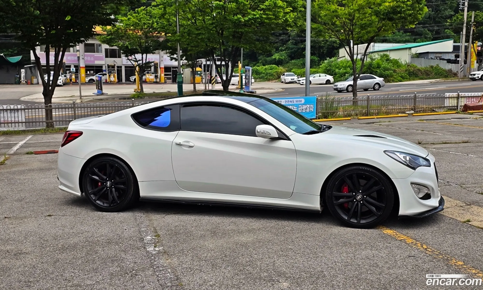Hyundai Genesis Coupe 2010 — 3
