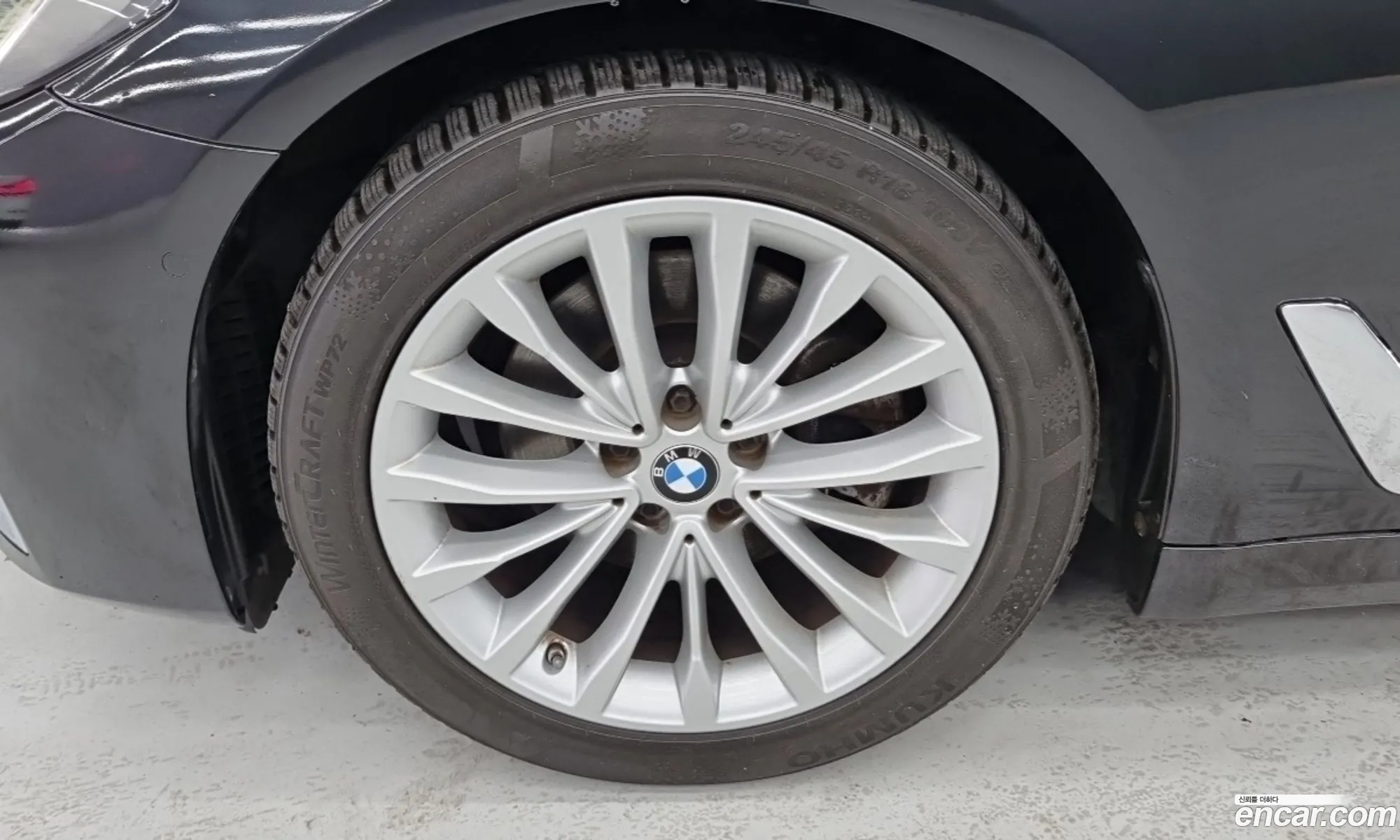 BMW 5 Series 2020 — 10