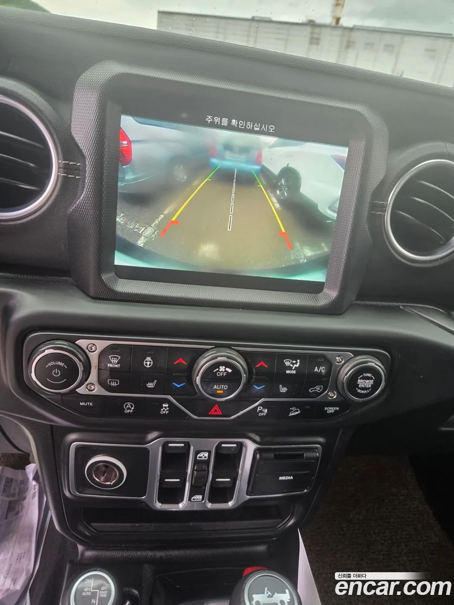 Jeep Wrangler 2018 — 14