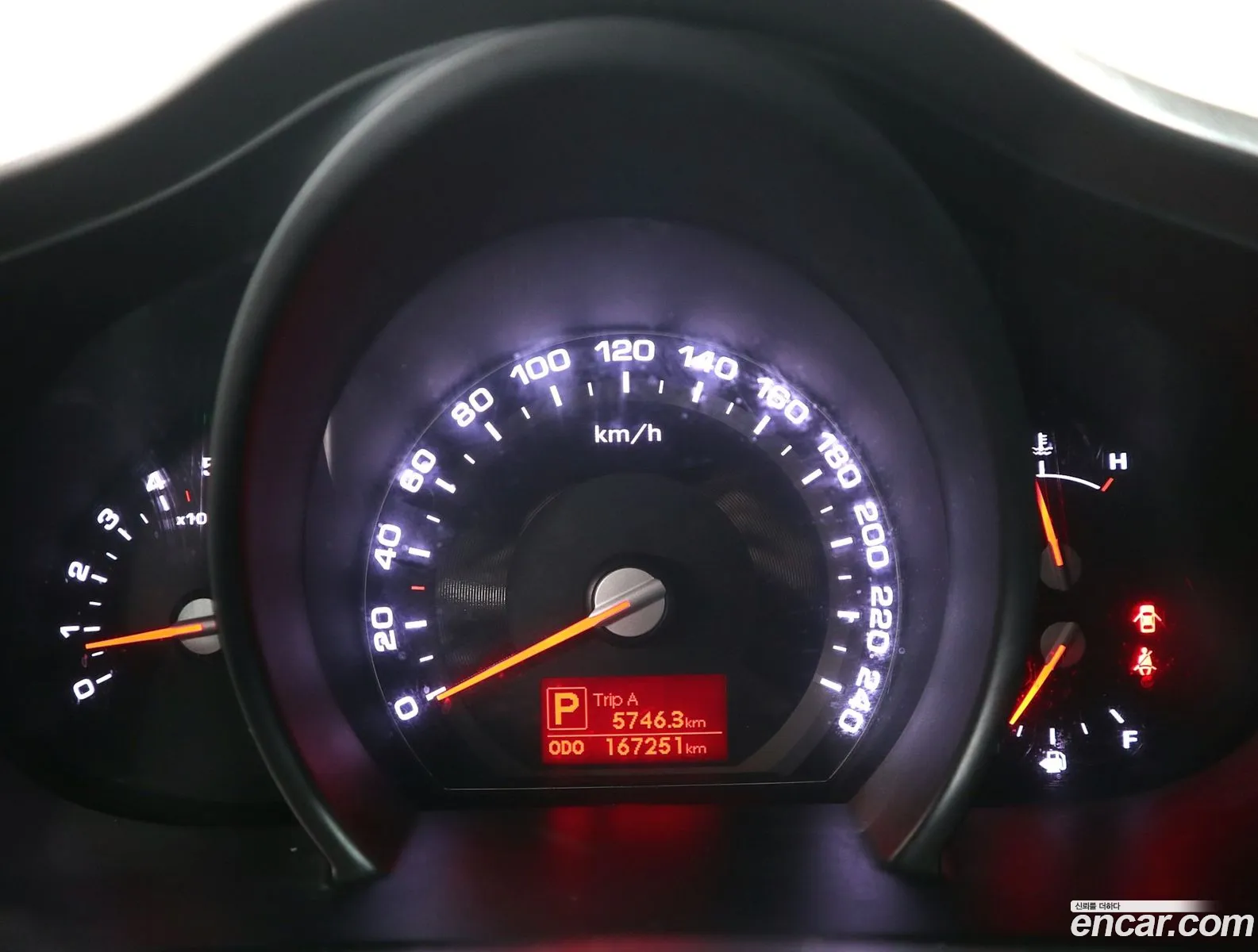 Kia Sportage R 2012 — 17