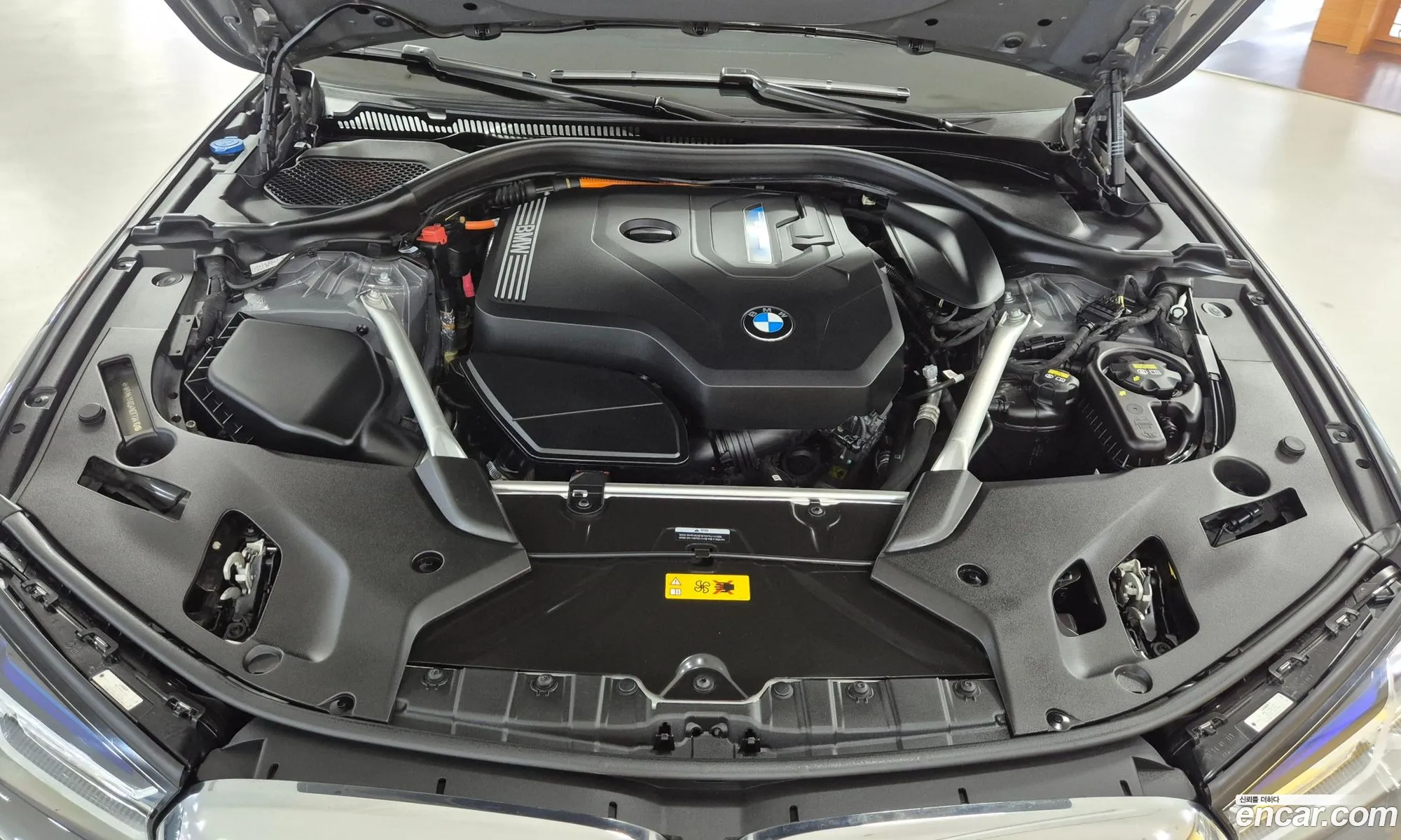 BMW 5 Series 2022 — 20