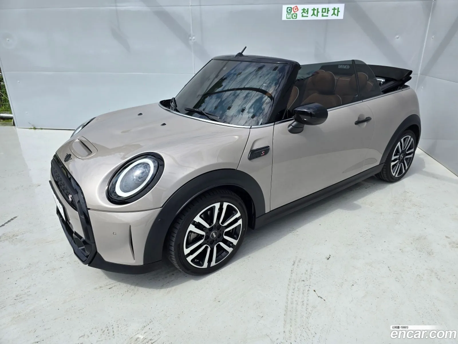 Mini Cooper S Convertible 2024 — 16