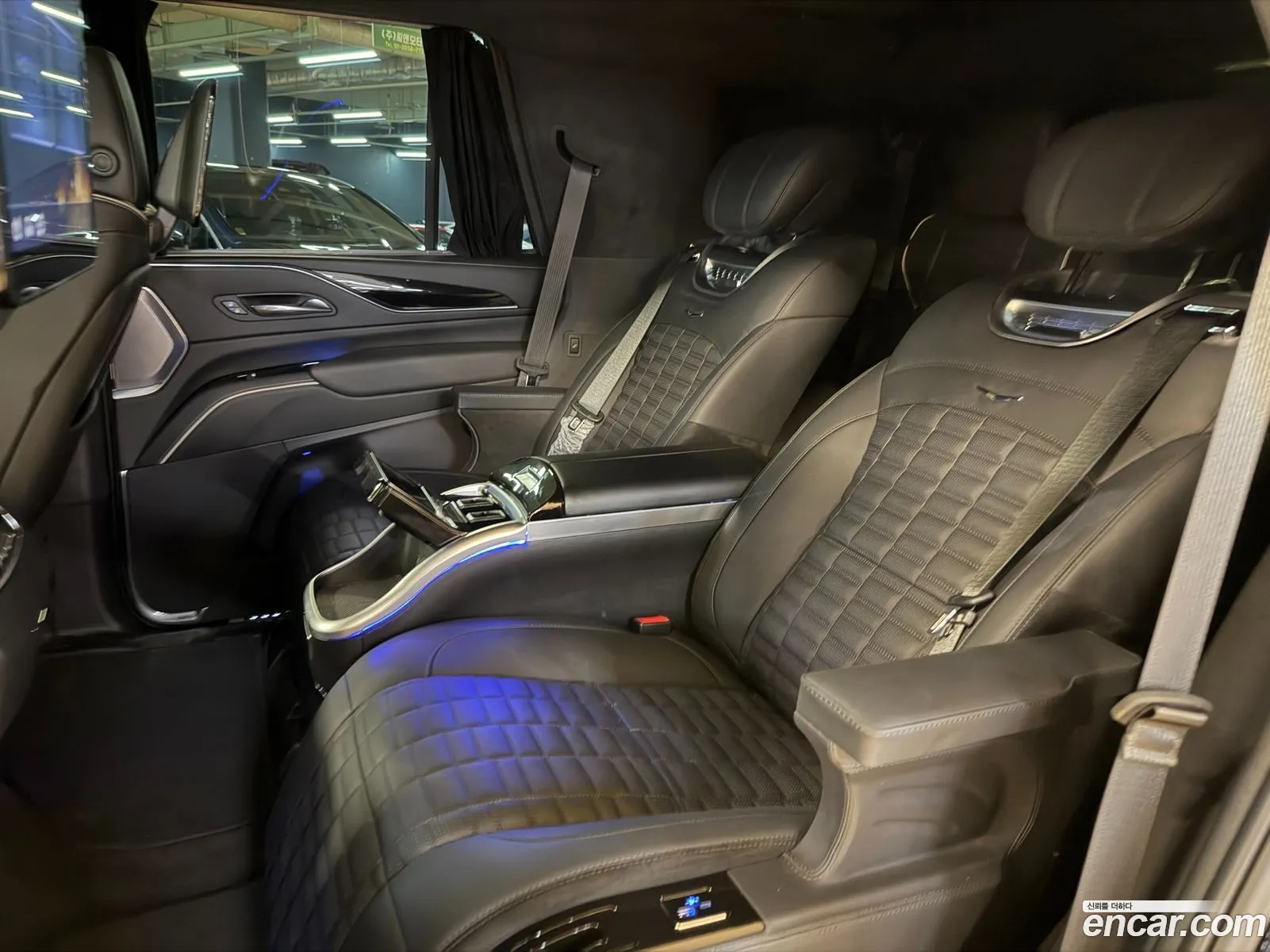 Cadillac Escalade 2023 — 12
