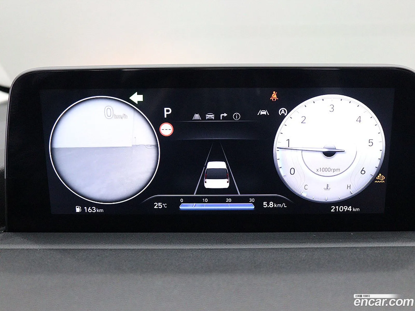 Hyundai Staria 2025 — 4