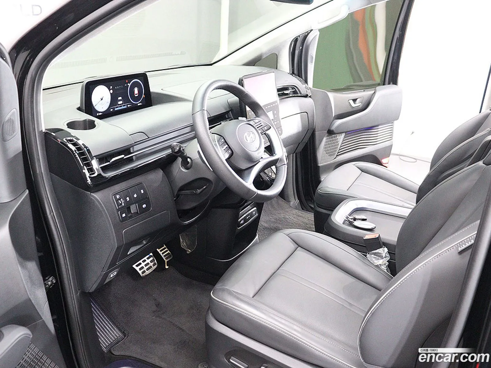 Hyundai Staria 2025 — 9