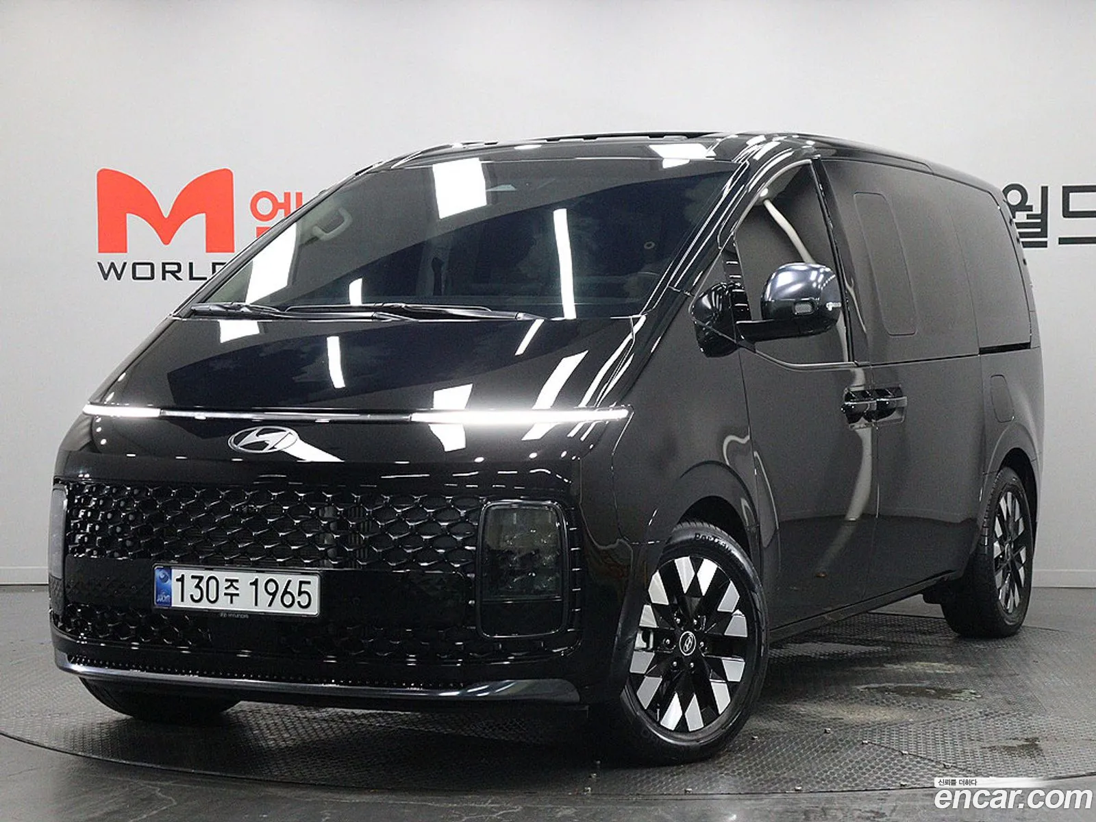 Hyundai Staria 2025 — 17
