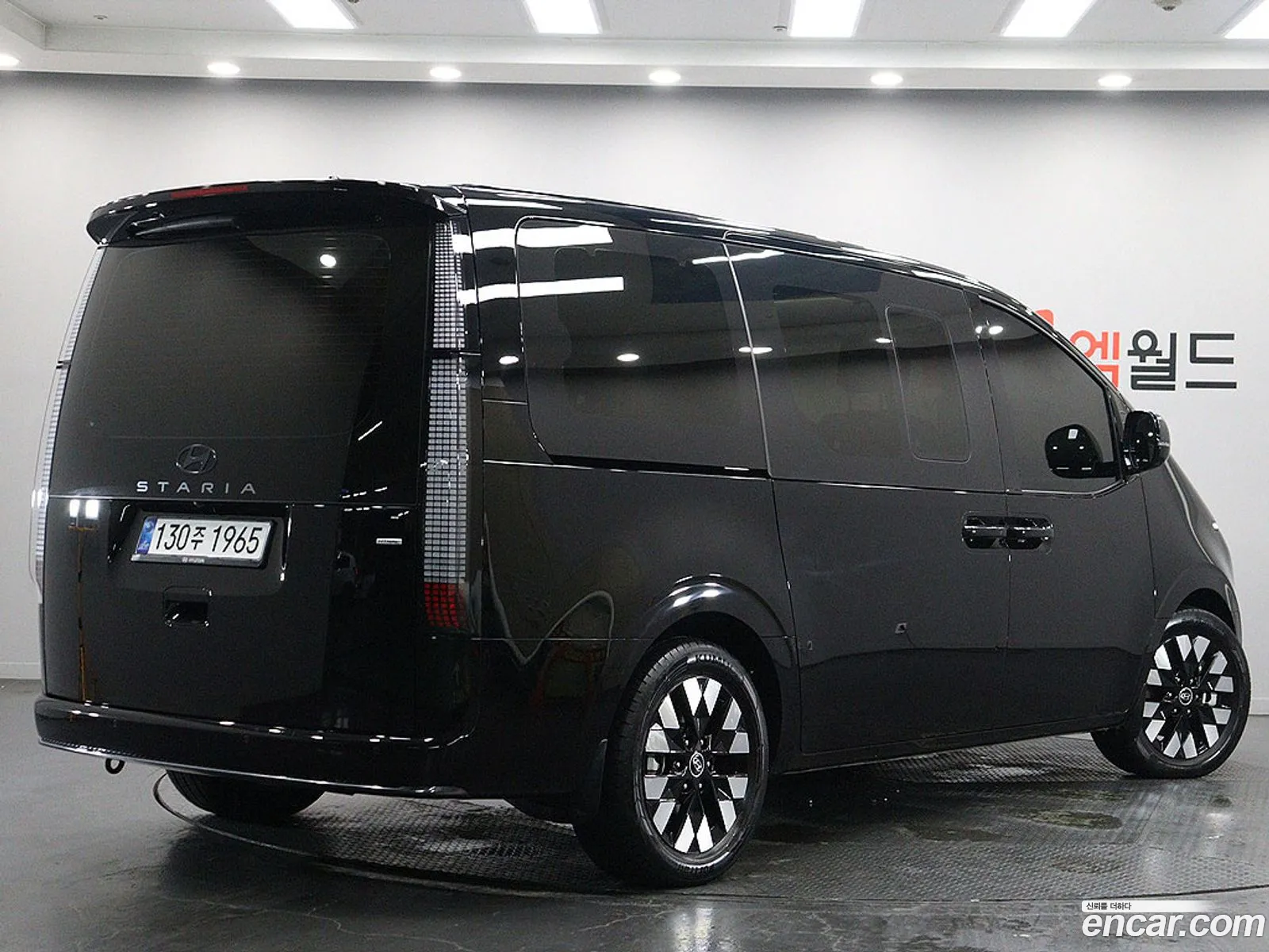 Hyundai Staria 2025 — 13