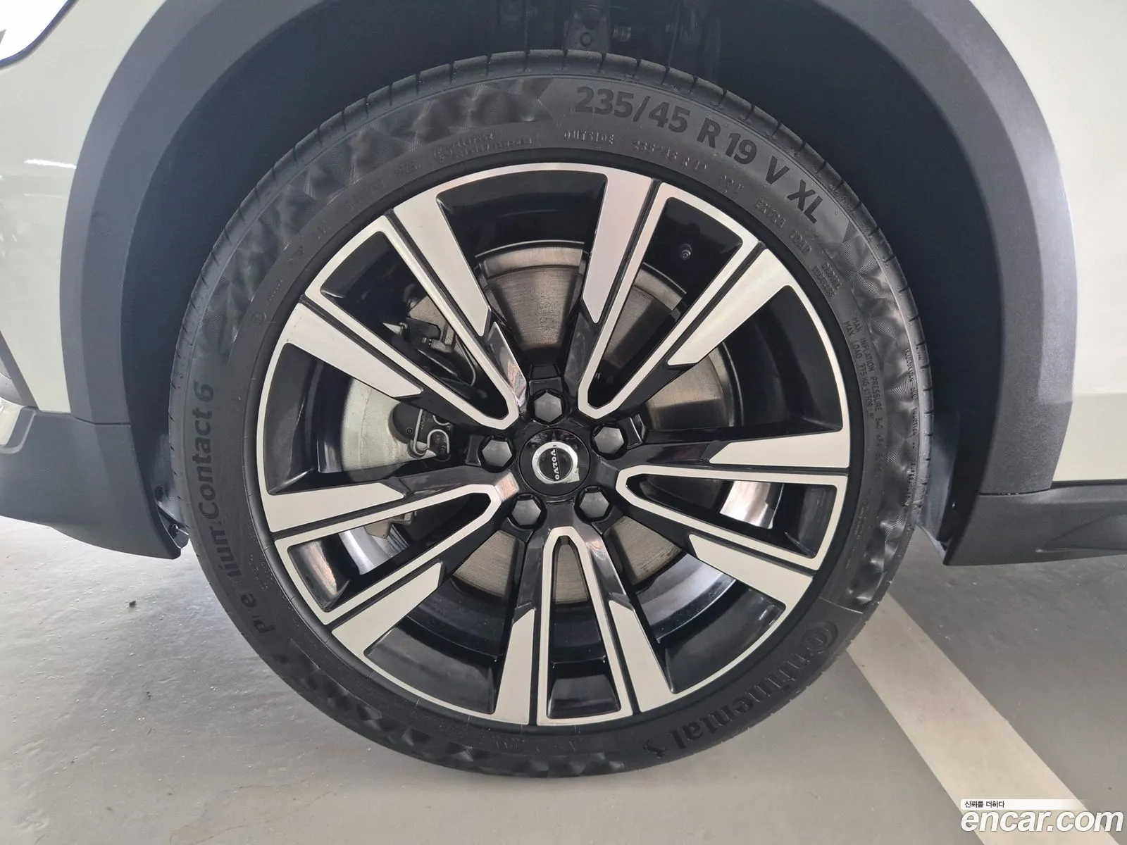 Volvo V60 Cross Country 2025 — 2