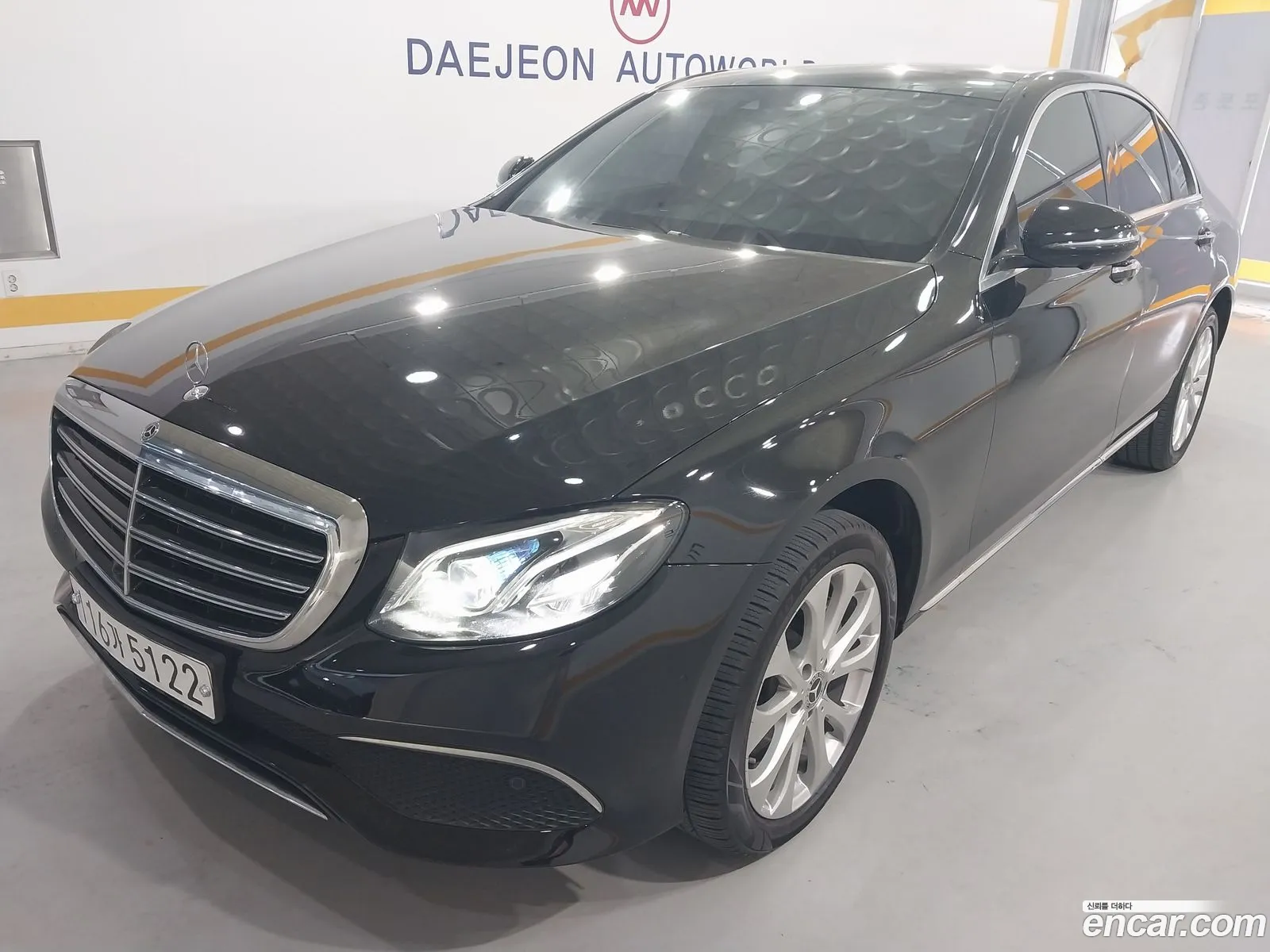 Mercedes-Benz E-Class W213 2019 — 17
