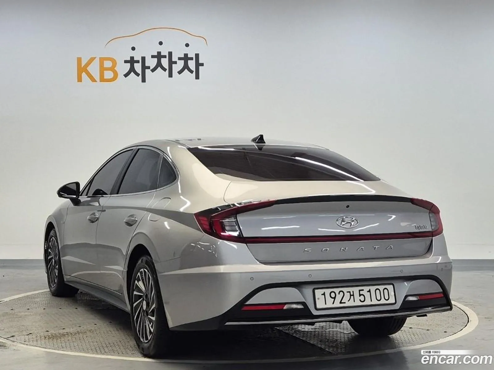 Hyundai Sonata Hybrid 2019 — 18