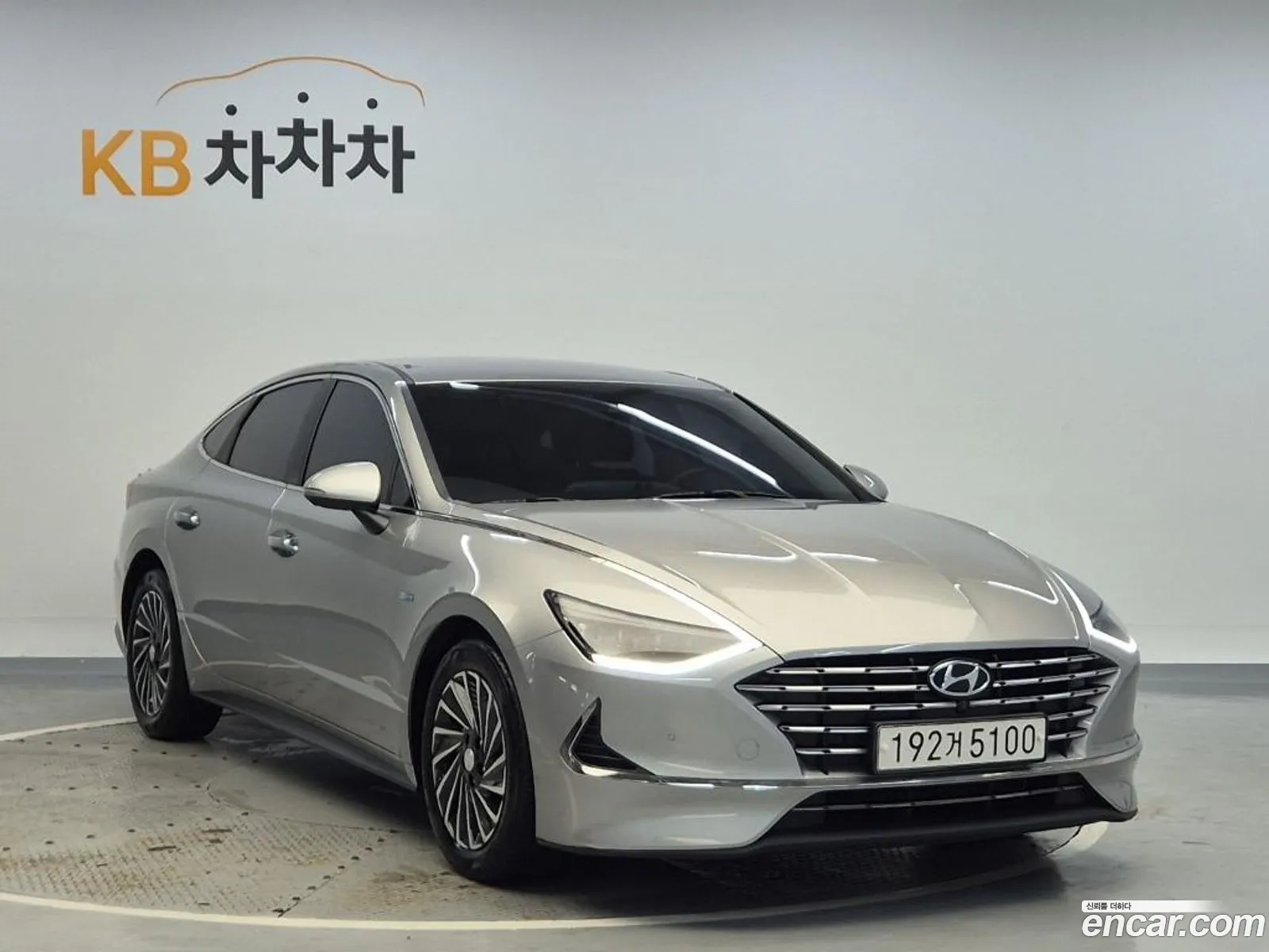 Hyundai Sonata Hybrid 2019 — 19