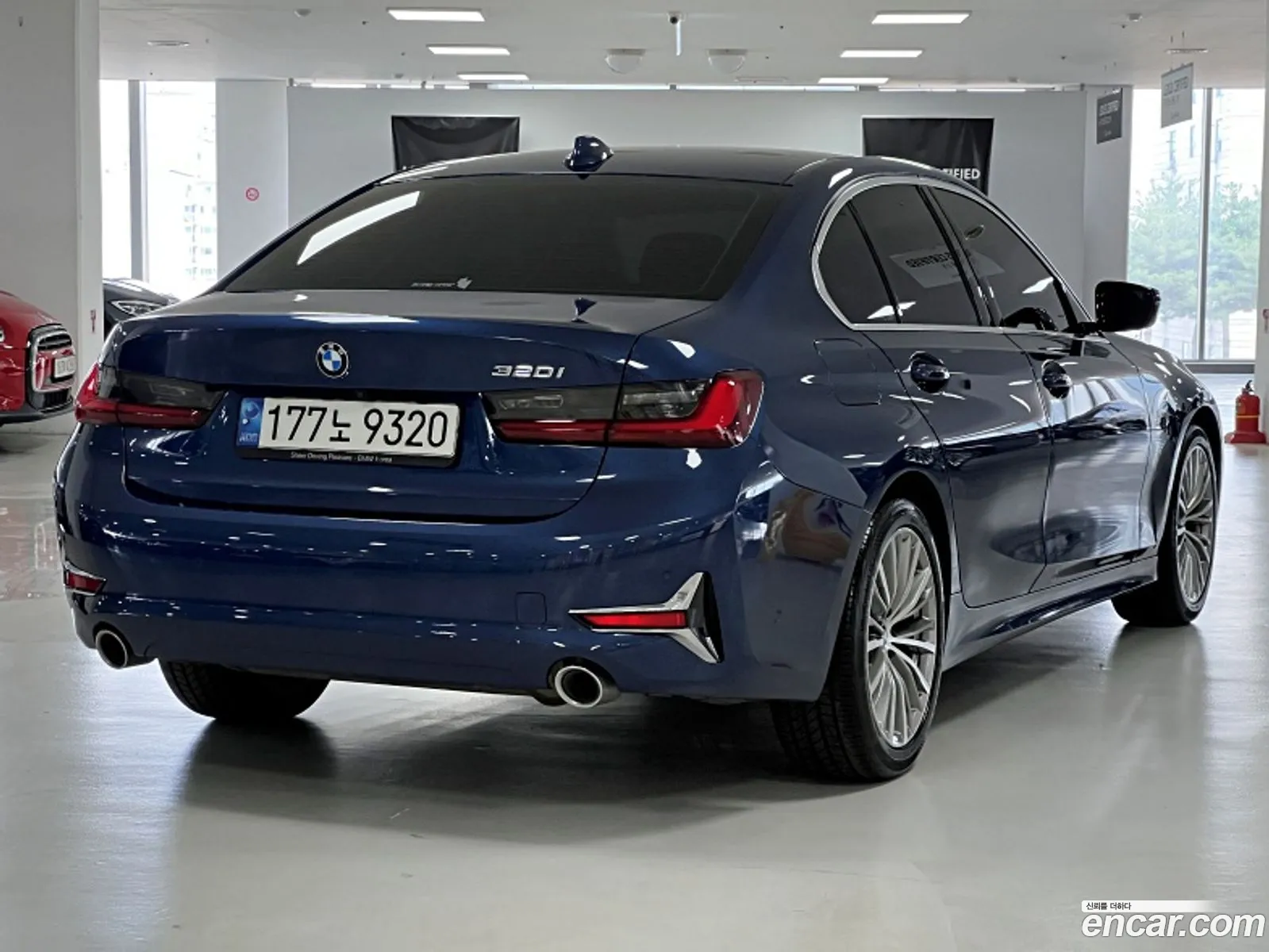 BMW 3 Series 2022 — 18