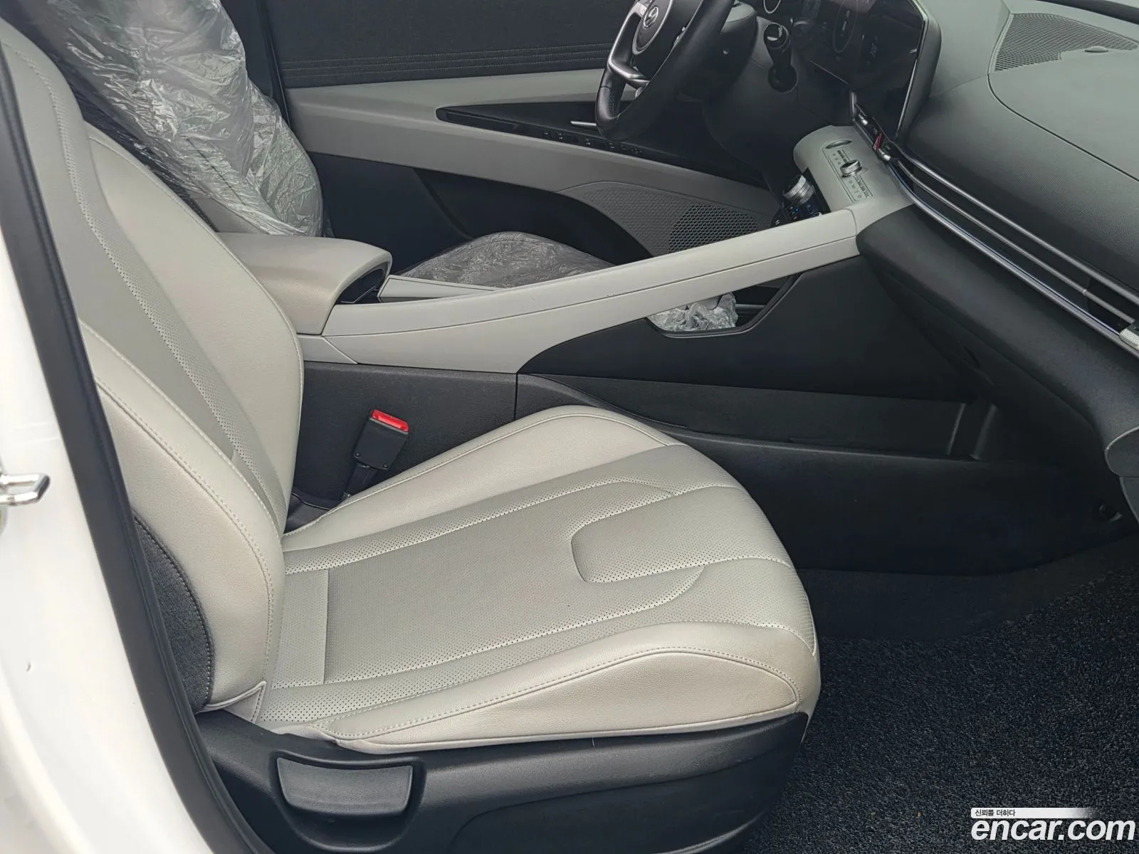 Hyundai Elantra 2021 — 14