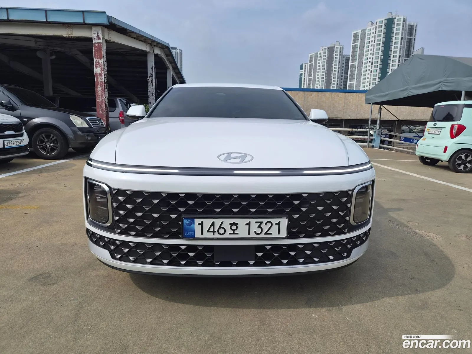 Hyundai Grandeur 2023 — 17