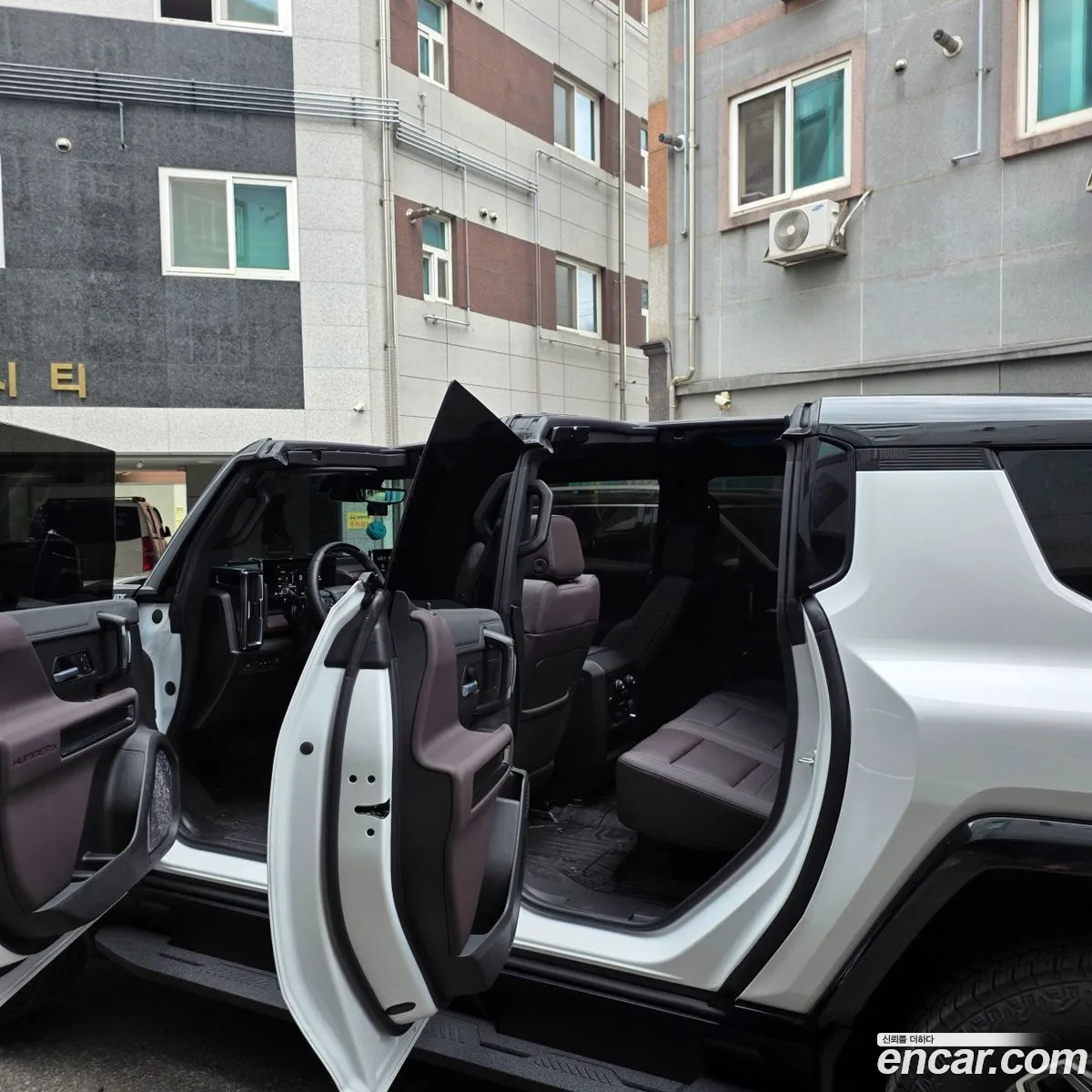 GMC Hummer EV 2026 — 12