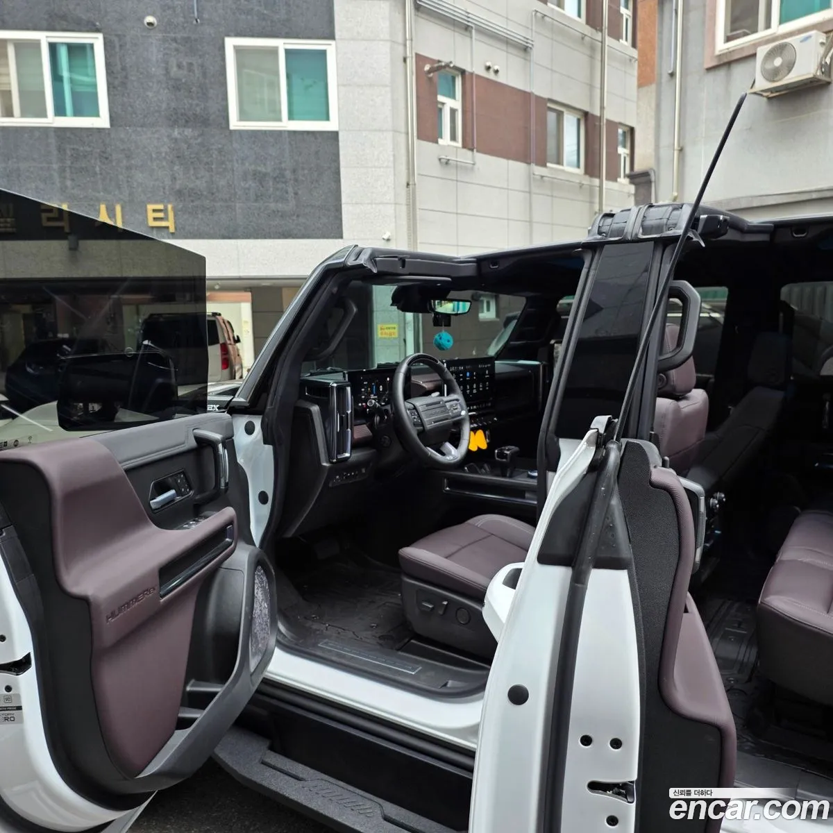 GMC Hummer EV 2026 — 8