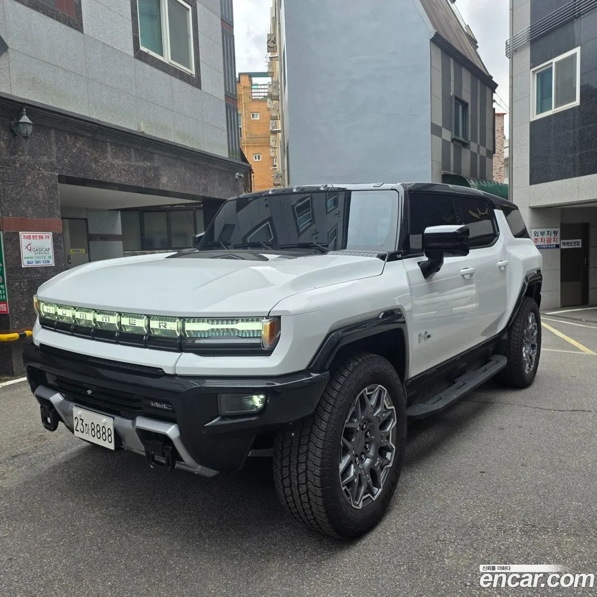 GMC Hummer EV 2026 — 10