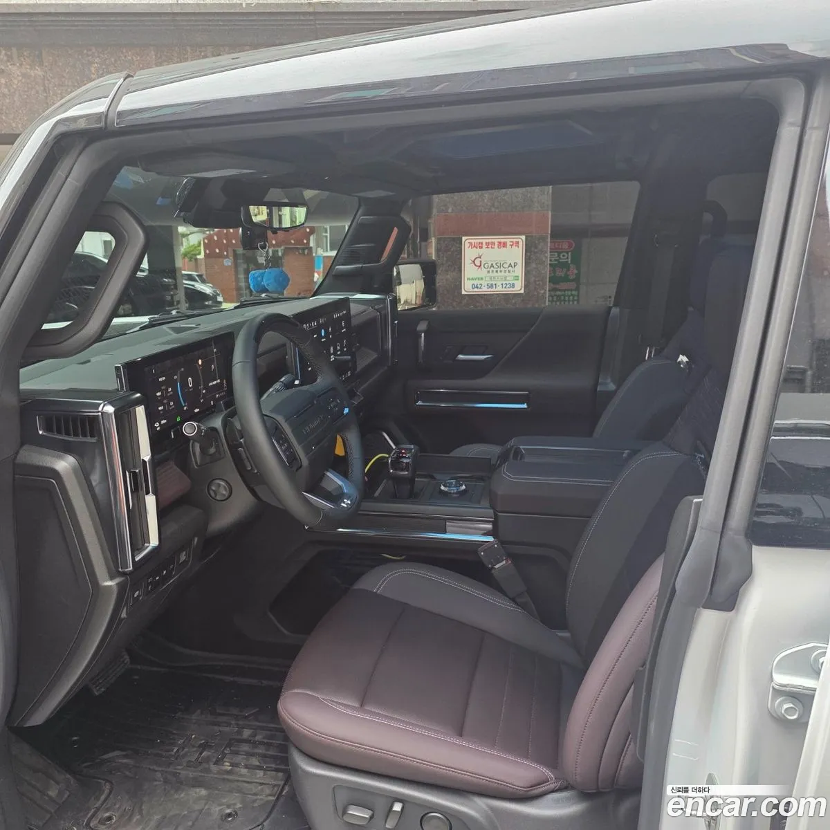 GMC Hummer EV 2026 — 11